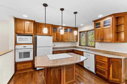 2119 Violet Lane, Saint Paul, MN 55112