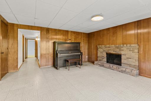 2119 Violet Lane, Saint Paul, MN 55112