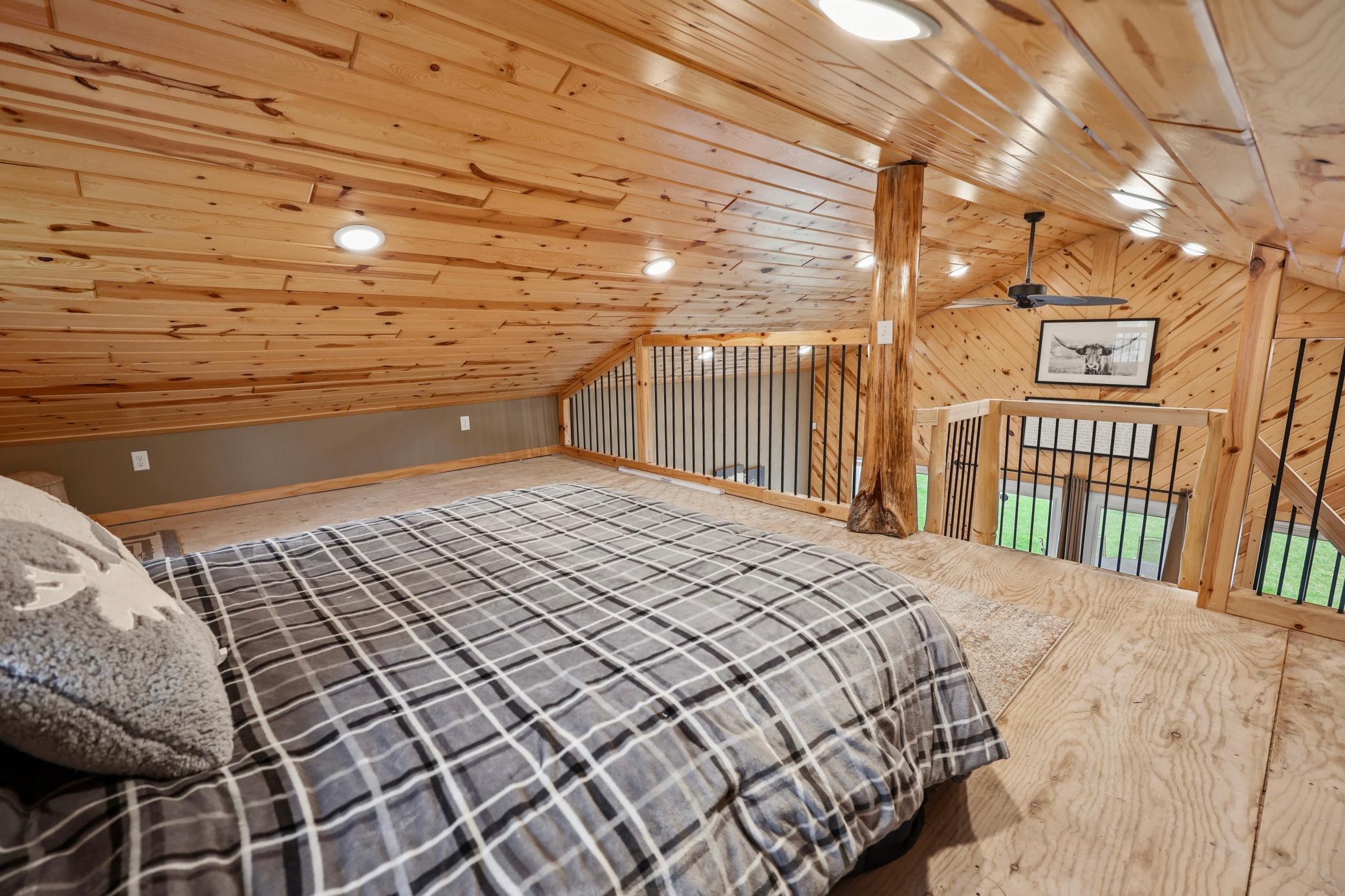 Loft1.jpg
