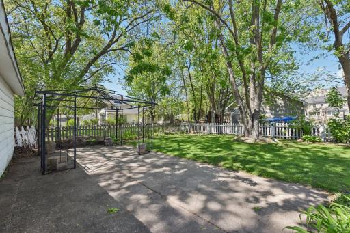 4721 Bald Eagle Avenue, Saint Paul, MN 55110