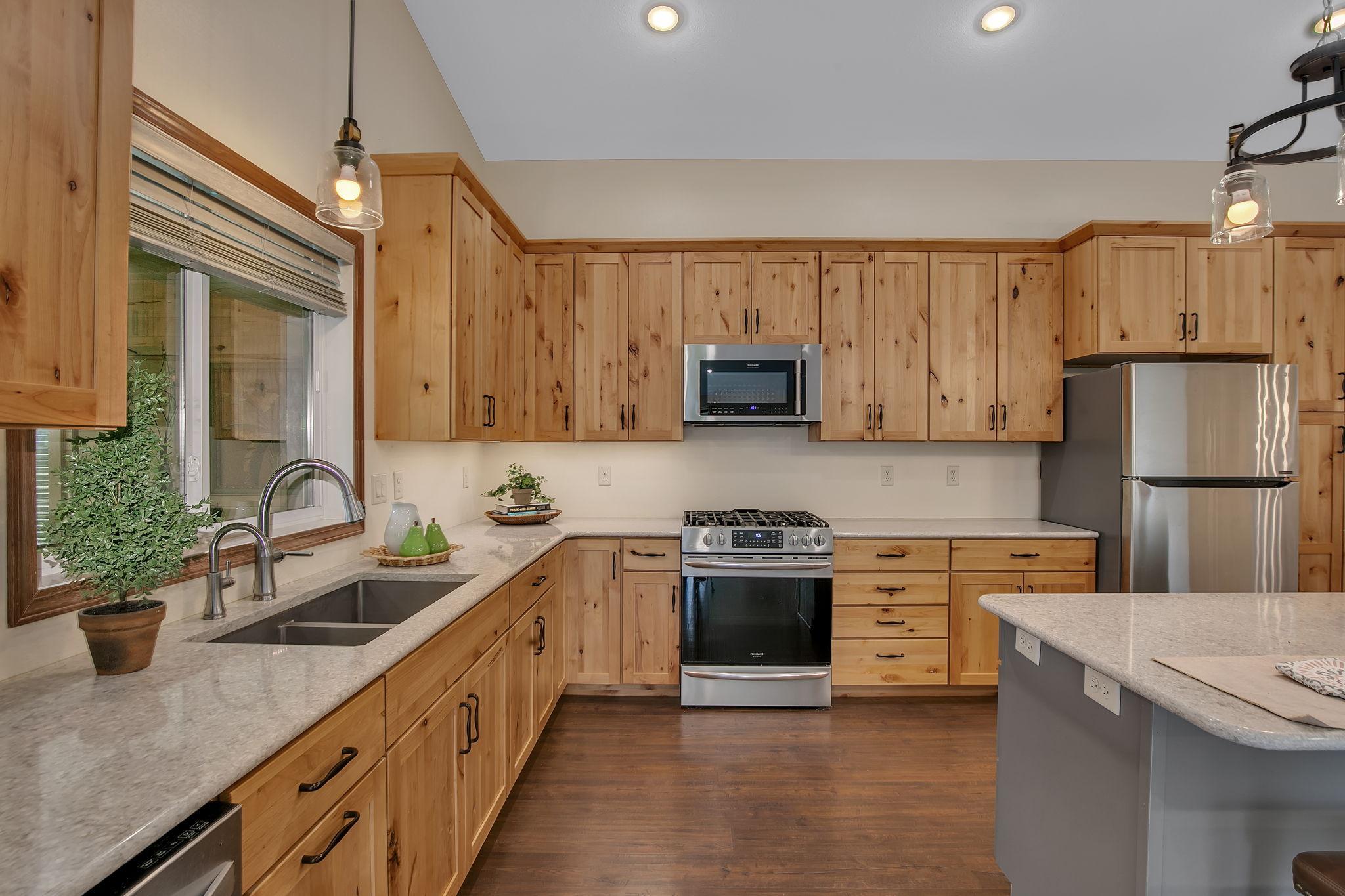 Cabinets have pull outs