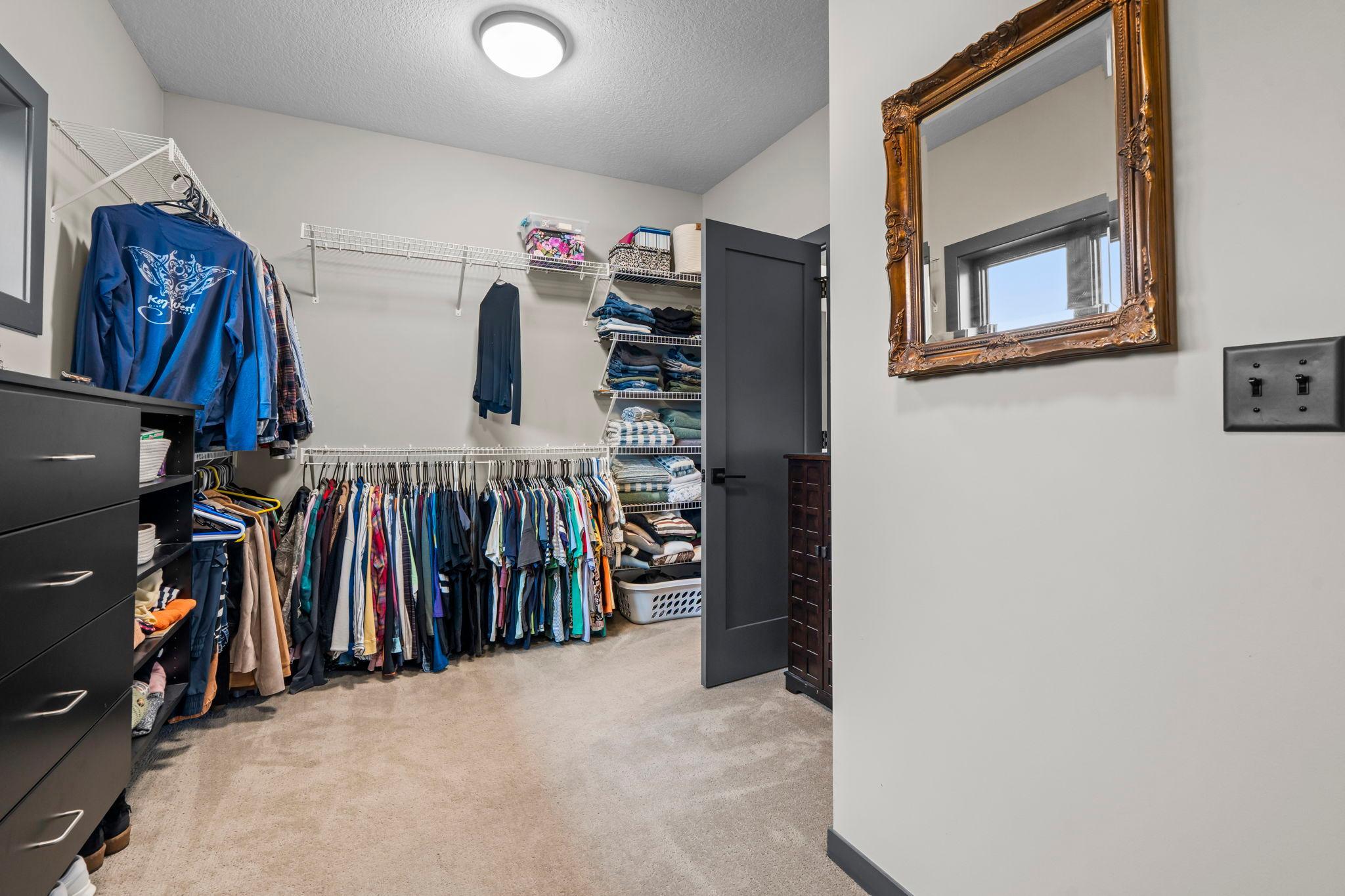 Walk-in closet