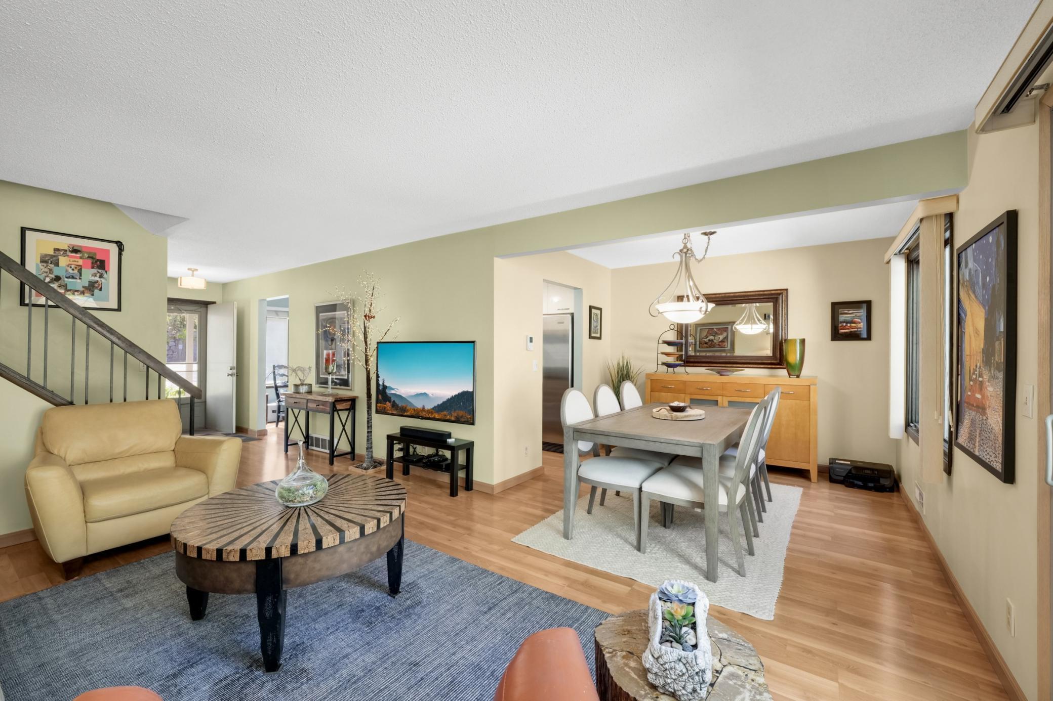 The floorplan is so easy for everyday living