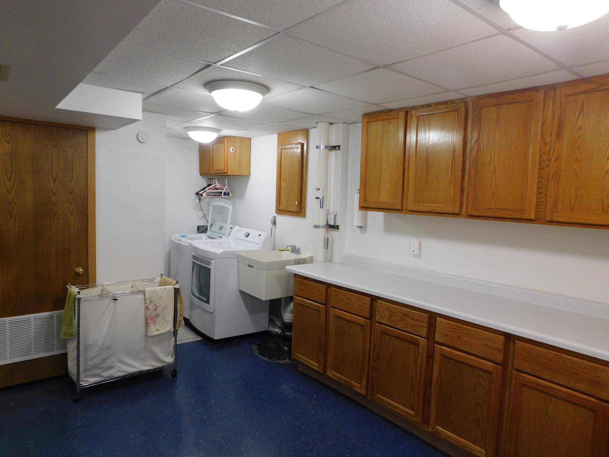 laundry/utility room