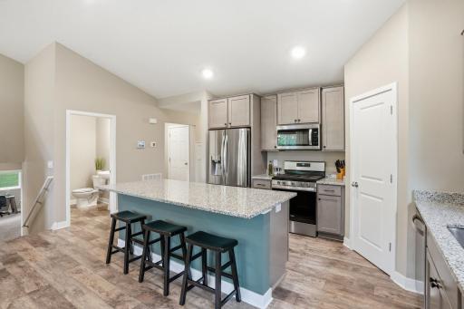 18137 Hidden Creek Trail, Lakeville, MN 55044