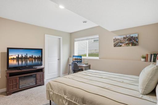18137 Hidden Creek Trail, Lakeville, MN 55044
