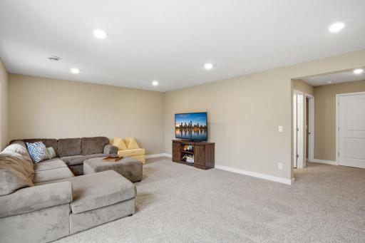 18137 Hidden Creek Trail, Lakeville, MN 55044