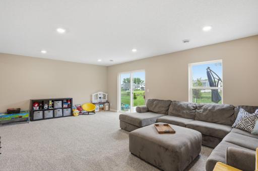 18137 Hidden Creek Trail, Lakeville, MN 55044