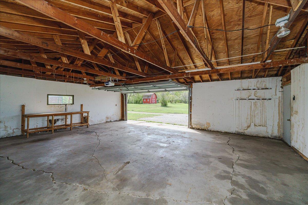 22-Garage.jpg