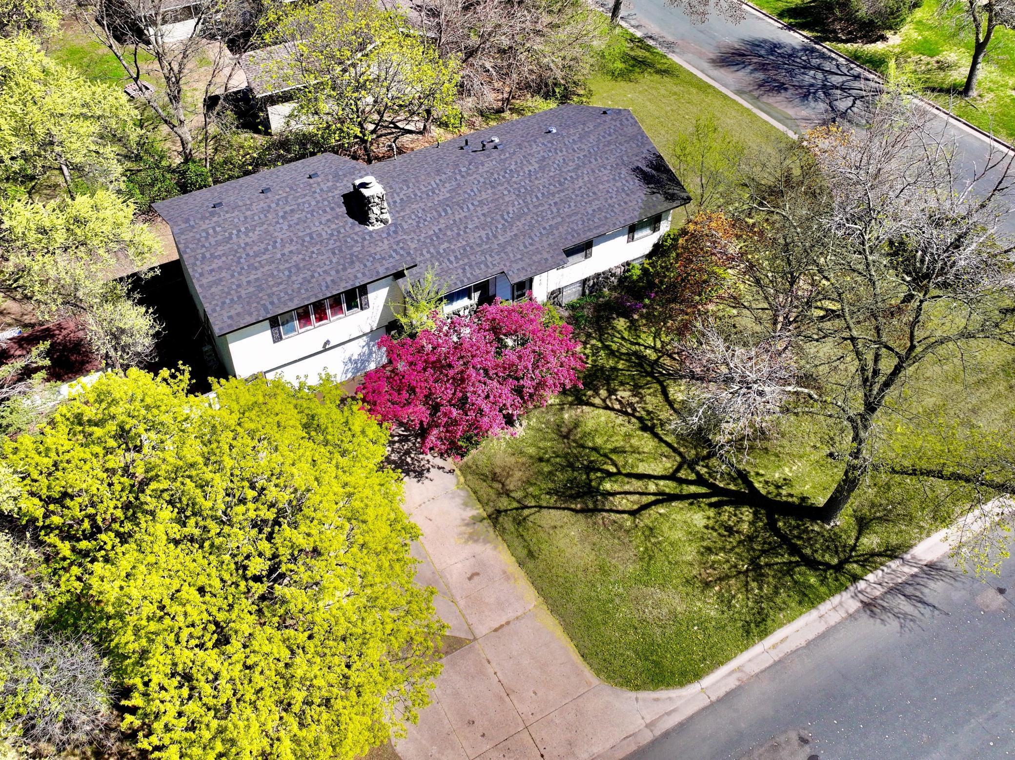 Outside Pic Front of Home Aerial.JPEG