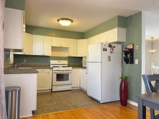 7640 Unity Avenue N, Brooklyn Park, MN 55443