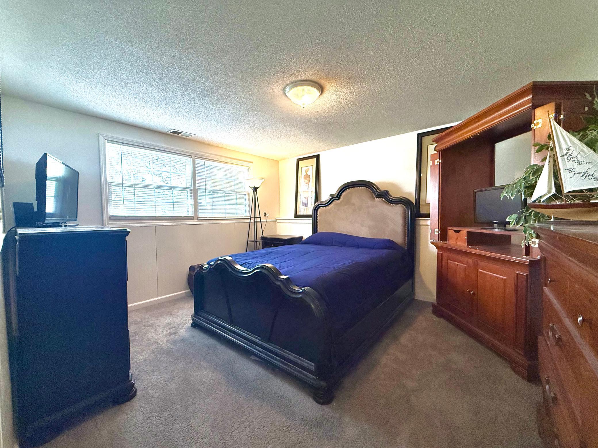 Basement Bed 4.JPEG