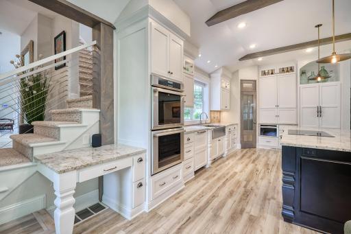 820 Niagara Lane N, Plymouth, MN 55447
