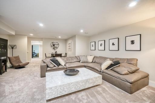 820 Niagara Lane N, Plymouth, MN 55447