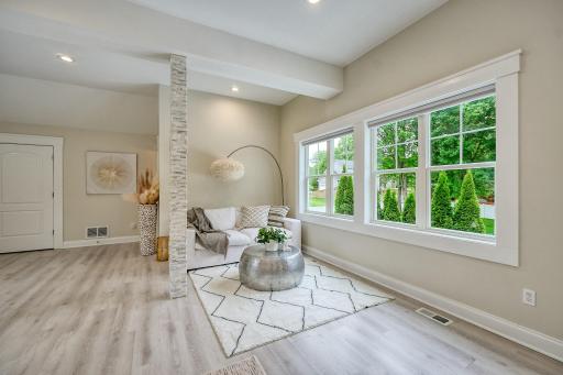 820 Niagara Lane N, Plymouth, MN 55447