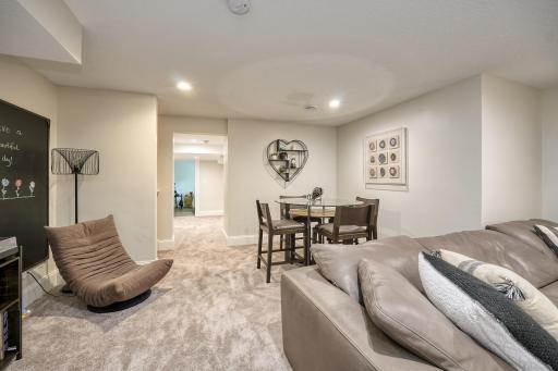 820 Niagara Lane N, Plymouth, MN 55447