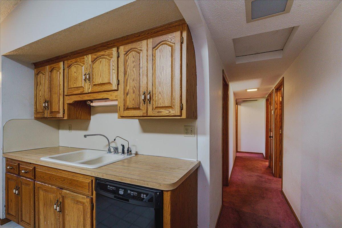 41-Hallway.jpg