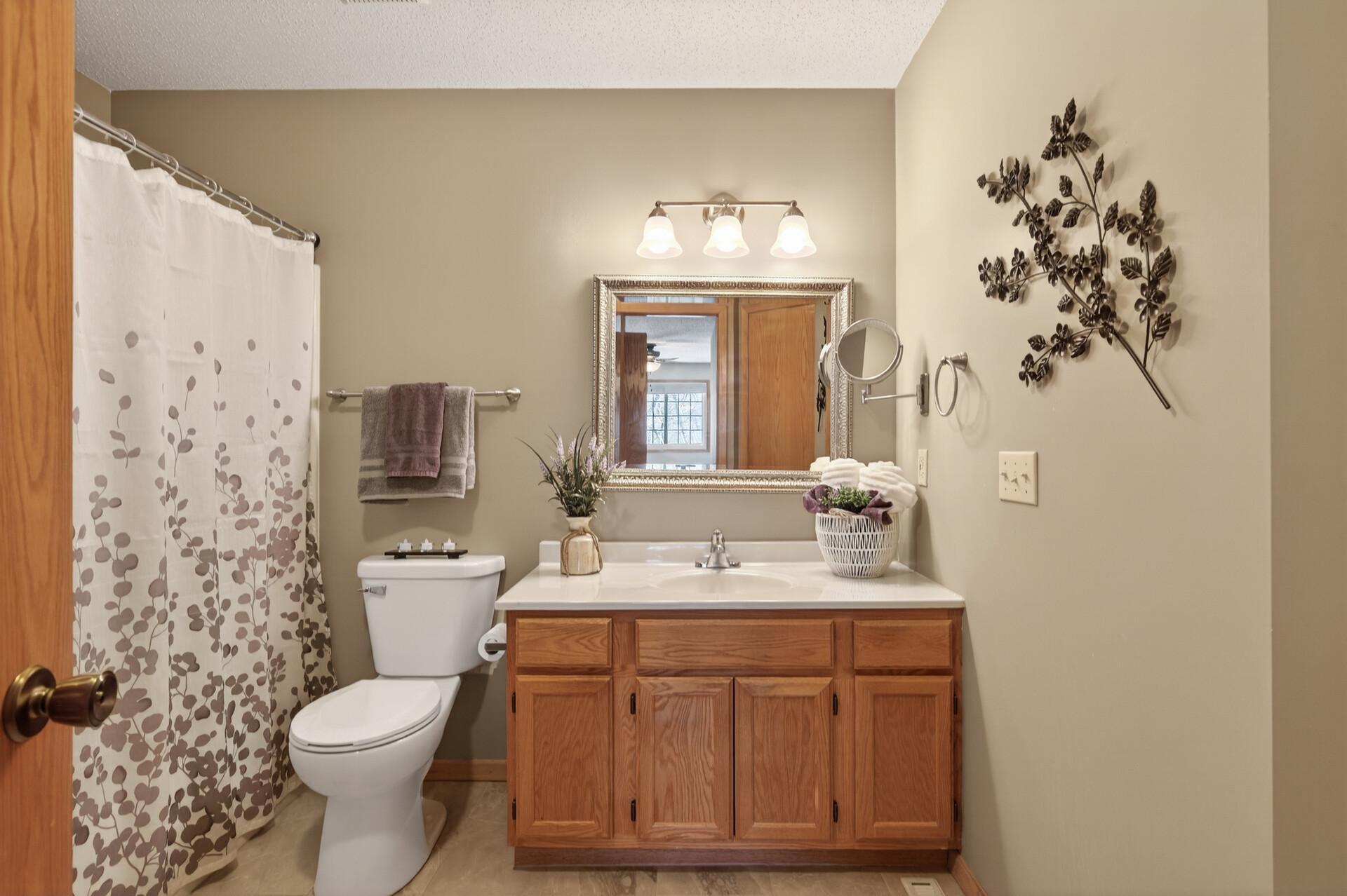 Full Bathroom
