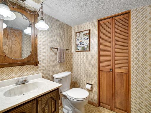 10133 Drew Avenue S, Minneapolis, MN 55431
