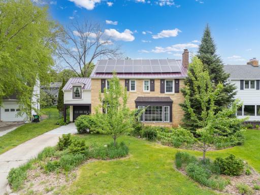 827 10 1/2 Street SW, Rochester, MN 55902