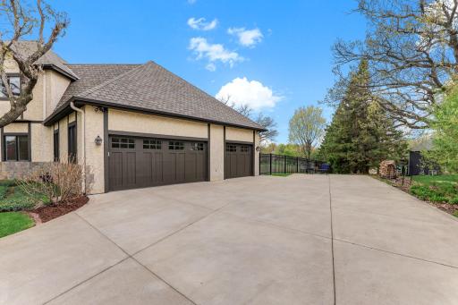 2660 Deer Ridge NE, Minneapolis, MN 55449