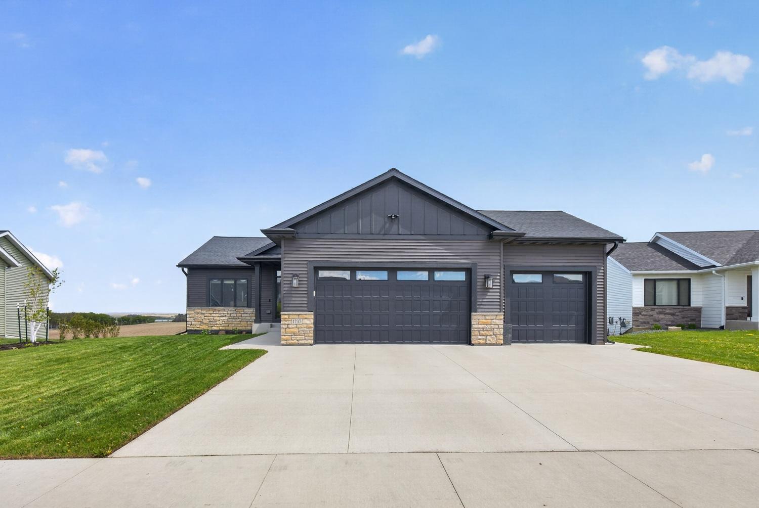 4 bed 3 bath rambler home for sale 1737 Brandt Dr NE Byron MN 55920