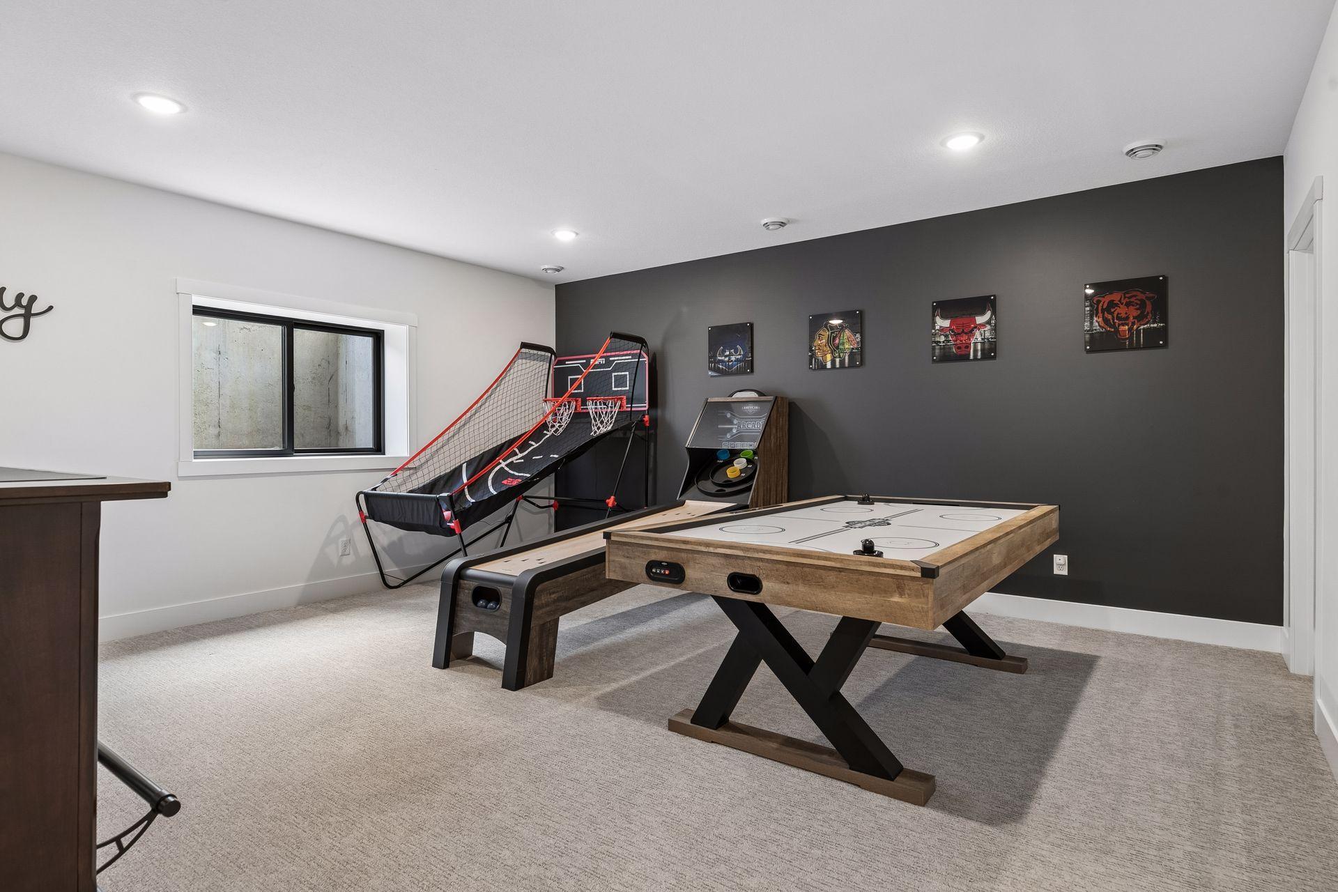 Additional game room/exercise room/flex space---you name it, there is room for it here!