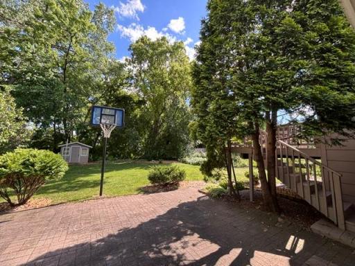 7201 32nd Avenue N, Crystal, MN 55427