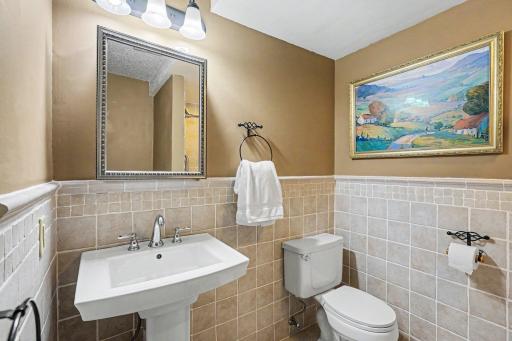 7201 32nd Avenue N, Crystal, MN 55427