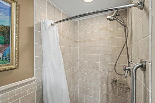 7201 32nd Avenue N, Crystal, MN 55427