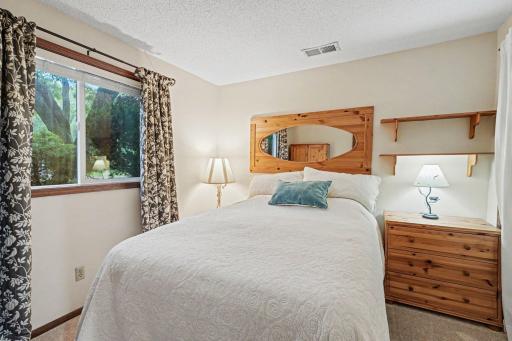 7201 32nd Avenue N, Crystal, MN 55427