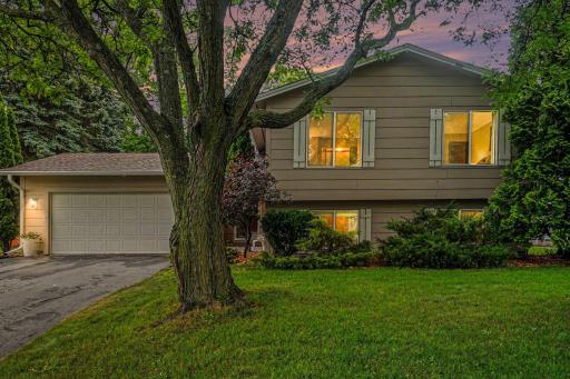 7201 32nd Avenue N, Crystal, MN 55427