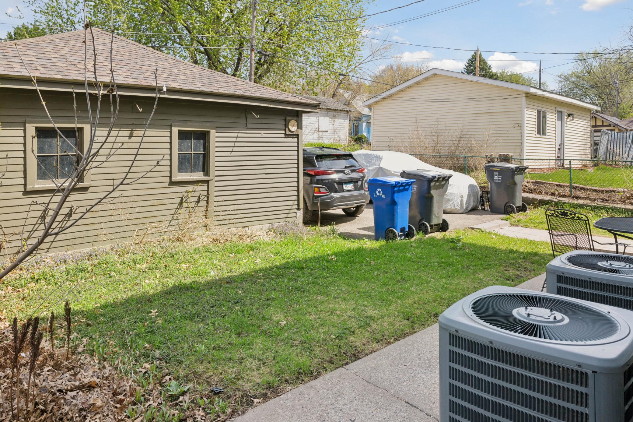 993 Wakefield Ave