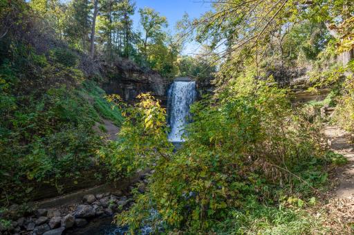The home is just one mile north of Minnehaha Falls, and 4 blocks from West River Parkway, connecting you to the expansive Grand Rounds Trail system.