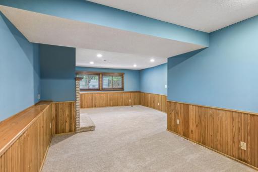 710 Clearbrook Lane, Vadnais Heights, MN 55127