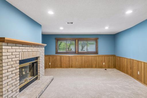 710 Clearbrook Lane, Vadnais Heights, MN 55127