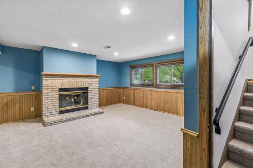 710 Clearbrook Lane, Vadnais Heights, MN 55127