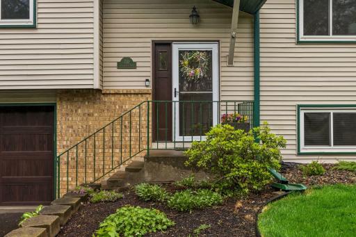 710 Clearbrook Lane, Vadnais Heights, MN 55127