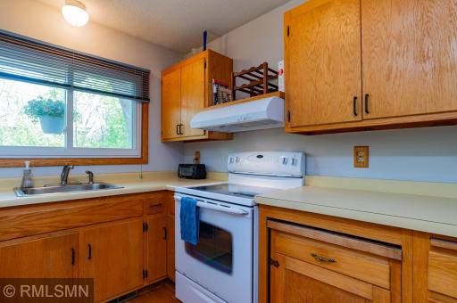 1874 Skillman Avenue W, Roseville, MN 55113