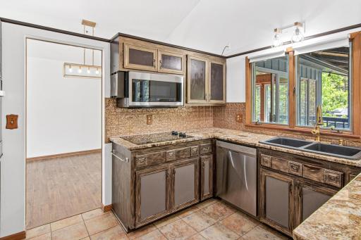344 Thompson Avenue W, West Saint Paul, MN 55118