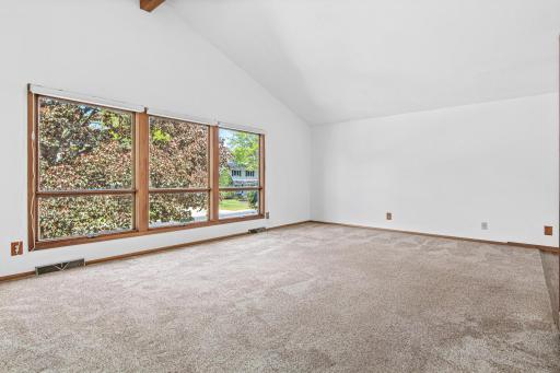 344 Thompson Avenue W, West Saint Paul, MN 55118