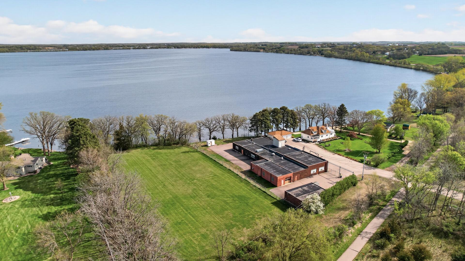Splendid exposure to Cannon Lake