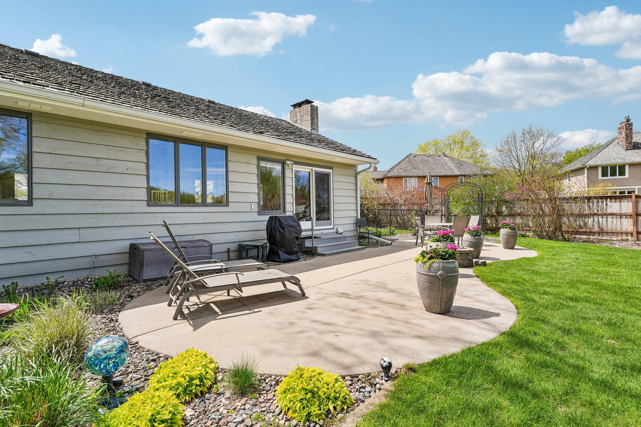 57-web-or-mls-Hyde Park Ln-S0505-057.jpg