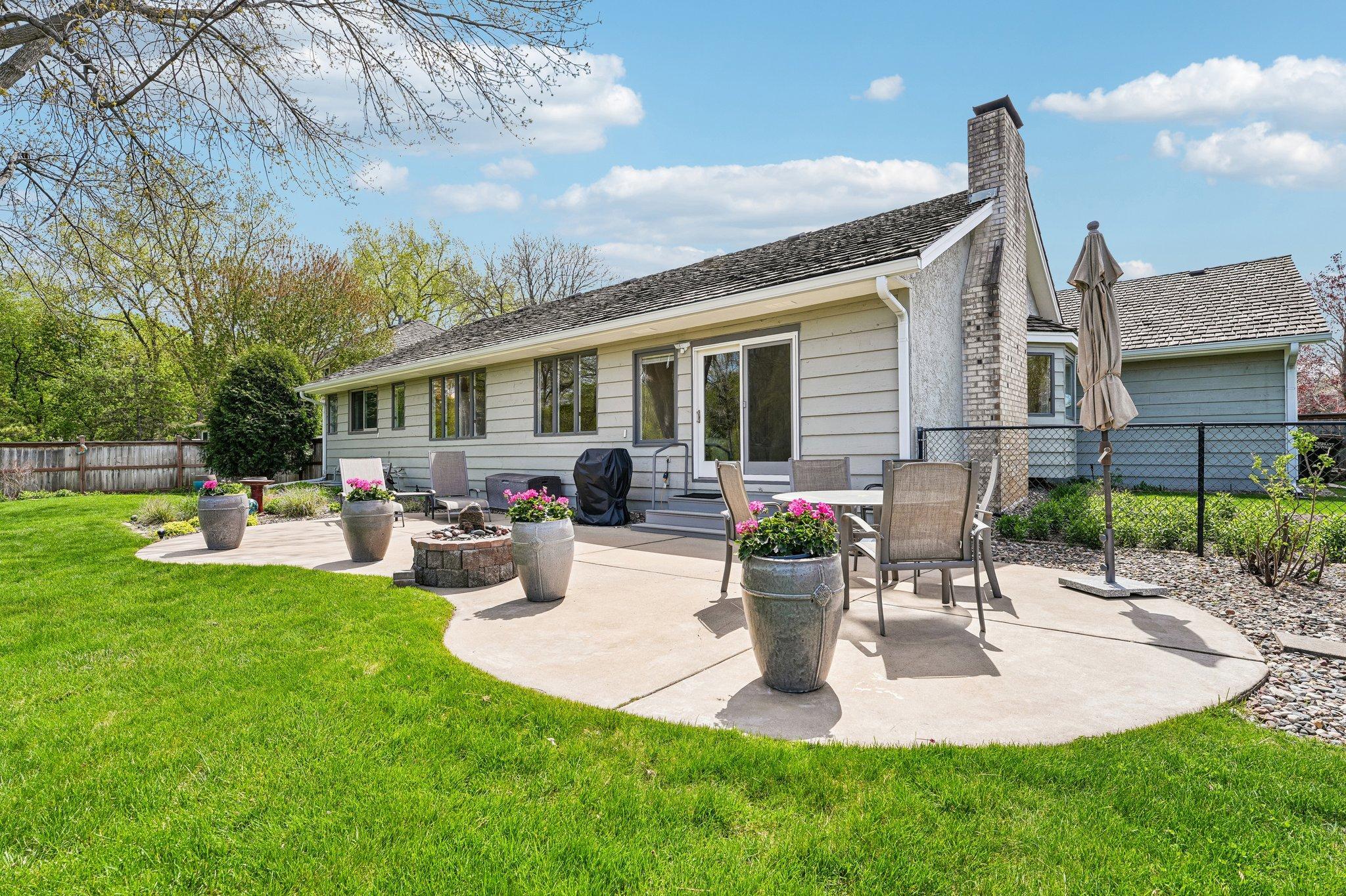 58-web-or-mls-Hyde Park Ln-S0505-058.jpg