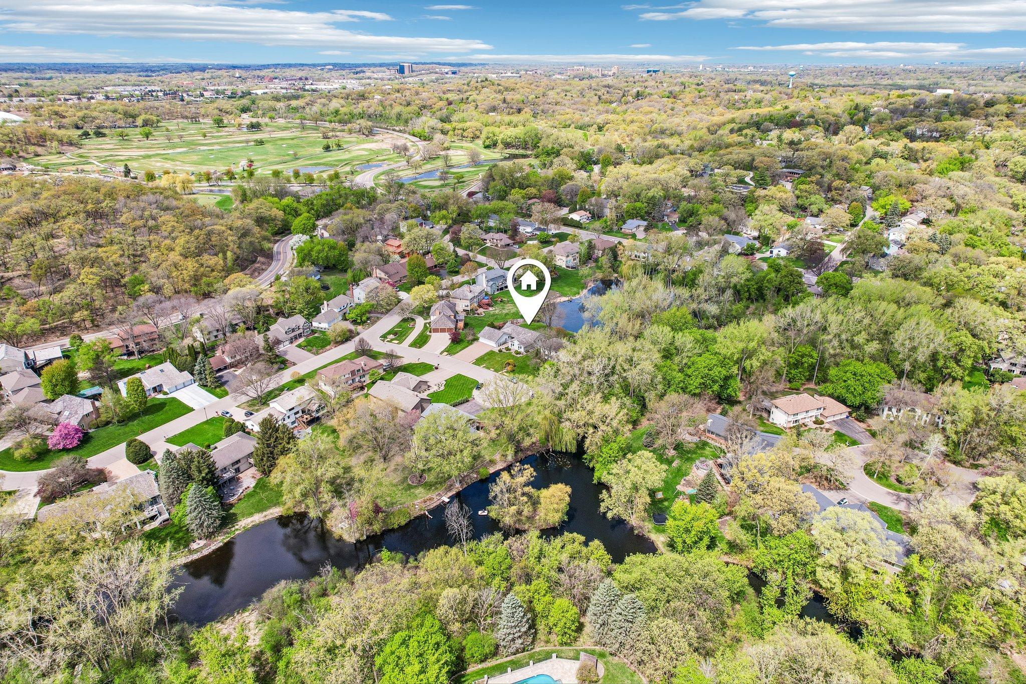 65-web-or-mls-Hyde Park Ln-S0505-065.jpg
