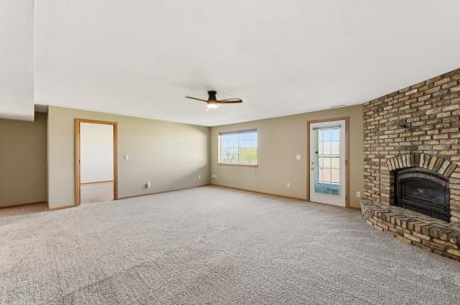 4414 Meadow Lakes Drive NW, Rochester, MN 55901