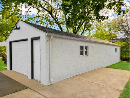 9000 Terrace Road NE, Minneapolis, MN 55434