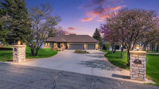 5979 24th Street NE, Willmar, MN 56201