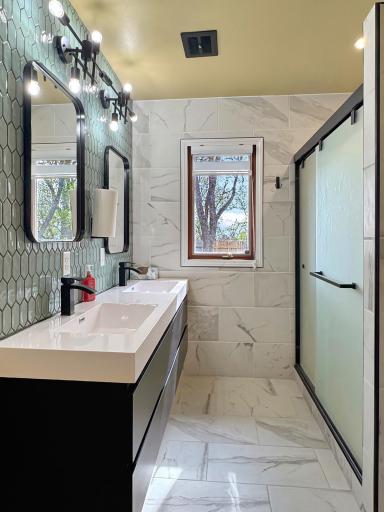 Main Floor 3/4 Bathroom, Tile shower and backsplash