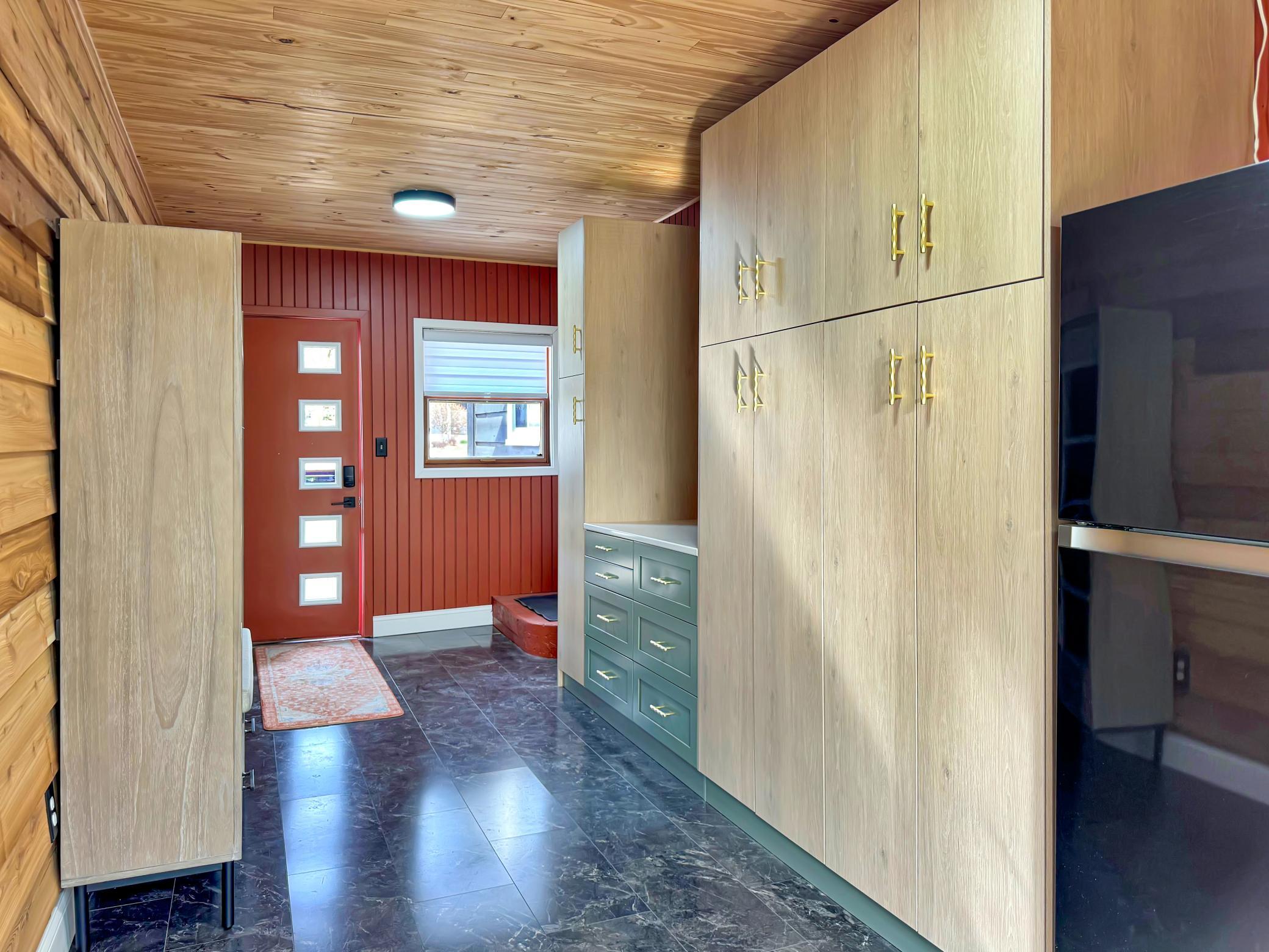Entrance/Breezeway